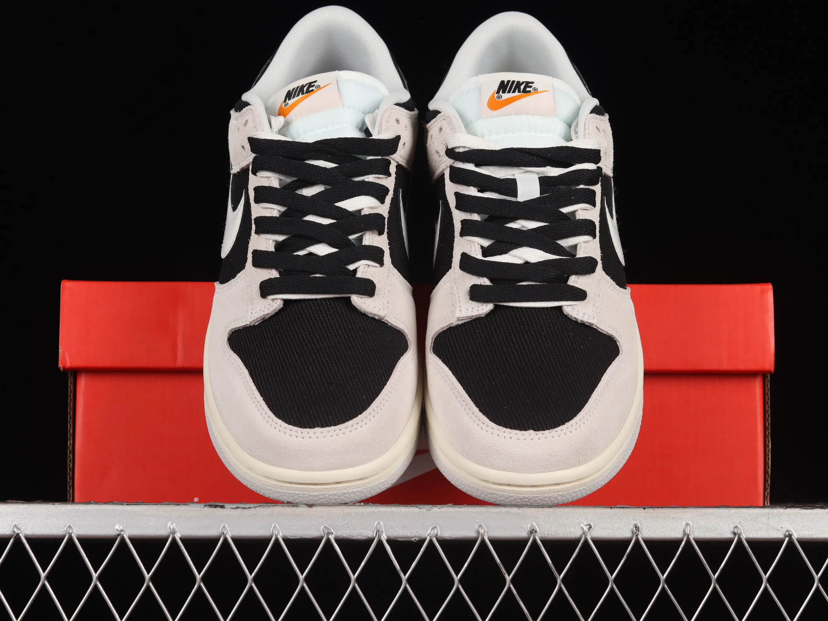 All categories Nk SB Dunk series Nk SB Dunk Low low-top sneakers Nk Dunk Low black dust color SB smashed backboard fashion casual sneakers DO9776-001
